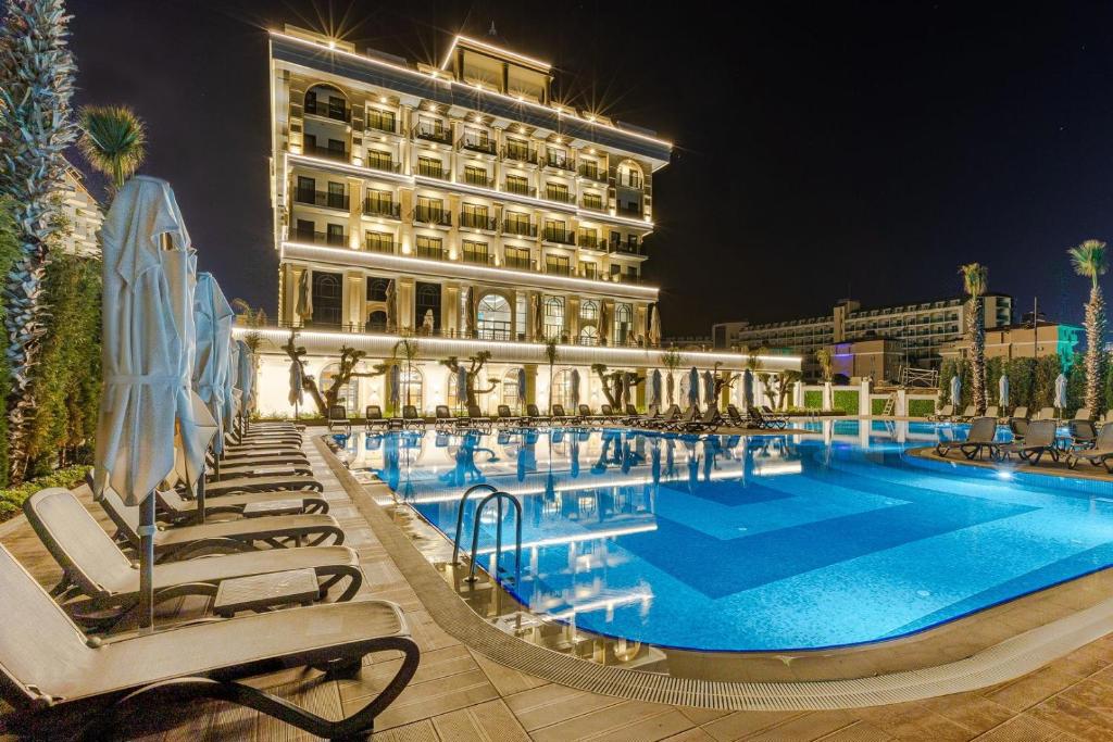 Serenity Queen Hotel - Foto 2